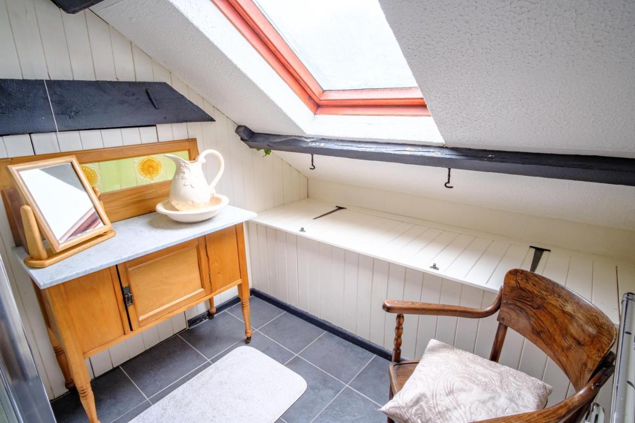 Lakeside Cottage カーマーゼン エクステリア 写真